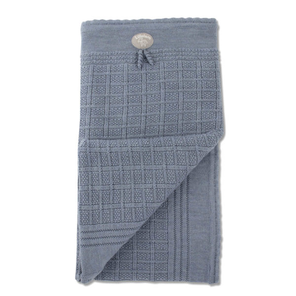 Wool blanket from Lillelam in 100% Merino in colour medium blue